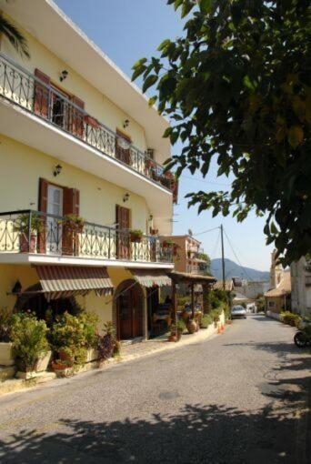 Hotel Pansion Alexandros Pelekas Exterior foto