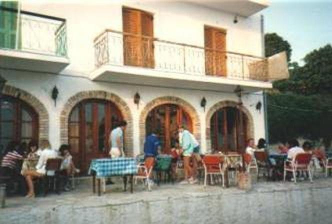 Hotel Pansion Alexandros Pelekas Exterior foto